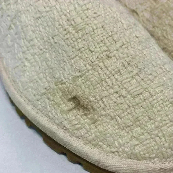 Ugg  size 5 lace up boots - Picture 7 of 8